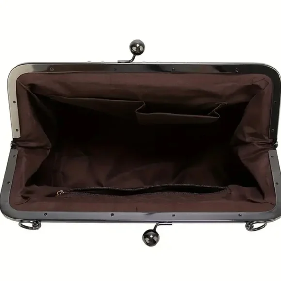 TODAY LAST CHANCE THIS PRICE NWOT Vintage kiss lock crossbody - Picture 3 of 7